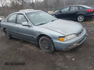 1996 Honda Accord LX with VIN 1HGCD5631TA169122, listed as a IAAI auction lot 42022239 with 164,191 mi miles and . Bid and sale history available at carsss.com. Image 1.