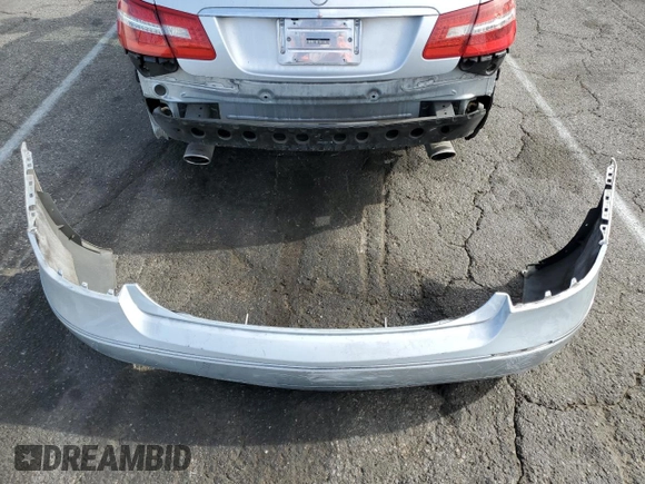 2013 Mercedes-Benz E 350 with VIN WDDKJ5KB7DF190650, listed as a Copart auction lot 42246695 with 194,786 mi miles and Salvage title. Bid and sale history available at DreamBid. Image 12.