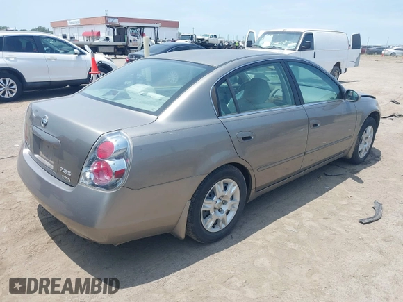 2006 Nissan Altima 2.5 S with VIN 1N4AL11D56N363088, listed as a IAAI auction lot 39769492 with 139,652 mi miles. Bid and sale history available at carsss.com. Image 4.