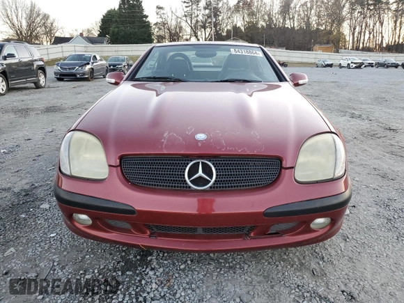 2004 Mercedes-Benz SLK-Class with VIN WDBKK65F14F299017, listed as a Copart auction lot 84318864 with 92,677 mi miles and Clean Title. Bid and sale history available at carsss.com. Image 5.