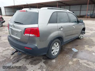 2011 Kia Sorento LX with VIN 5XYKT4A29BG160687, listed as a IAAI auction lot 41238194 with 112,620 mi miles. Bid and sale history available at carsss.com. Image 4.