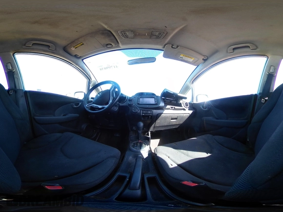 2013 Honda Fit Sport с VIN JHMGE8H6XDC022677, выставлен на аукционе IAAI как лот 41799038 с пробегом Не указан миль и . История ставок и продаж доступна на DreamBid. Изображение 17.