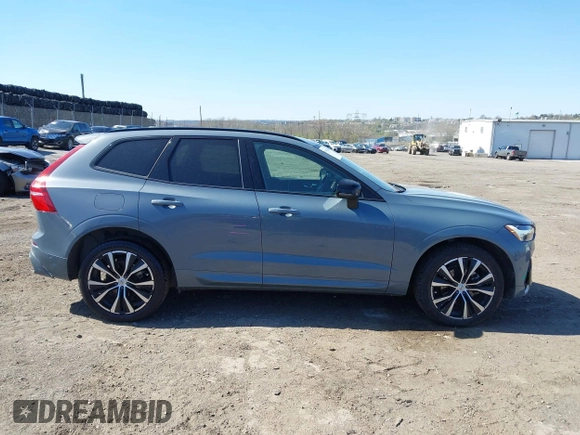 2023 Volvo XC60 Plus Dark Theme with VIN YV4L12RW8P1290213, listed as a IAAI auction lot 41975816 with 7,922 mi miles. Bid and sale history available at carsss.com. Image 13.