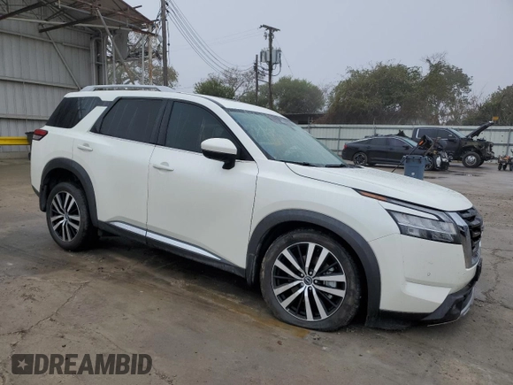 2024 Nissan Pathfinder Platinum with VIN 5N1DR3DG7RC209193, listed as a Copart auction lot 83552344 with 13,733 mi miles and Salvage Title. Bid and sale history available at carsss.com. Image 4.