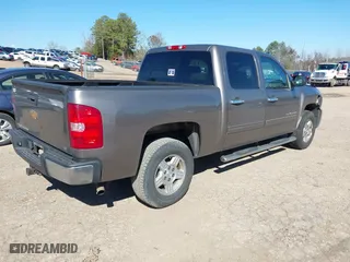 2012 Chevrolet Silverado 1500 LT with VIN 3GCPCSE07CG204577, listed as a IAAI auction lot 41629601 with 321,459 mi miles. Bid and sale history available at carsss.com. Image 4.