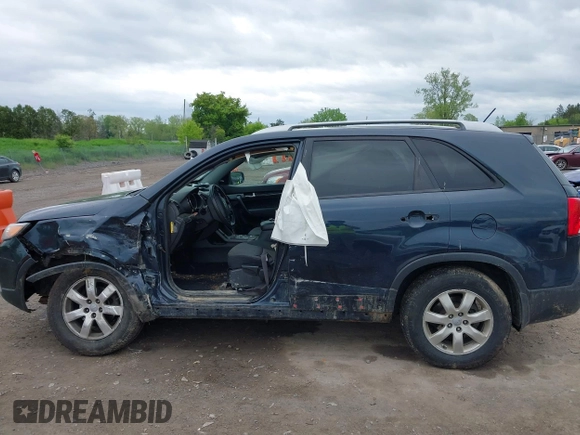 2013 Kia Sorento LX with VIN 5XYKTCA67DG405003, listed as a IAAI auction lot 42253887 with 197,093 mi miles and . Bid and sale history available at DreamBid. Image 15.