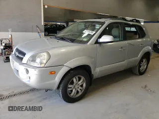 2008 Hyundai Tucson SE with VIN KM8JN72D68U814541, listed as a Copart auction lot 47106295 with 171,676 mi miles and Salvage Title. Bid and sale history available at carsss.com. Image 1.
