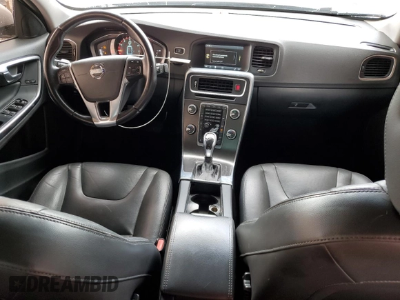 2015 Volvo S60 T5 Drive-E Premier с VIN YV140MFB7F1314727, выставлен на аукционе Copart как лот 84855544 с пробегом 128 854 миль миль и Списание • Salvage title. История ставок и продаж доступна на DreamBid. Изображение 8.