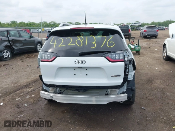 2019 Jeep Cherokee Latitude Plus z VIN 1C4PJLLX8KD160404, wystawiony jako IAAI lot #42281376 z przebiegiem 20 566 mil mil oraz . Historia ofert i sprzedaży dostępna na DreamBid. Obrazek 17.