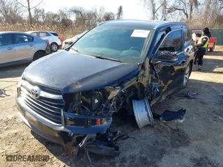 2015 Toyota Highlander XLE with VIN 5TDJKRFH9FS218850, listed as a IAAI auction lot 41642131 with 74,200 mi miles. Bid and sale history available at carsss.com. Image 20.