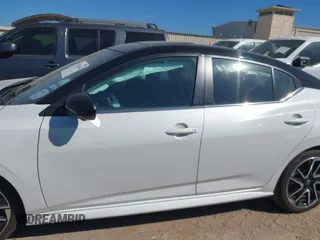 2025 Nissan Sentra SR с VIN 3N1AB8DV3SY267437, выставлен на аукционе IAAI как лот 42531663 с пробегом 11 954 миль миль и . История ставок и продаж доступна на DreamBid. Изображение 14.