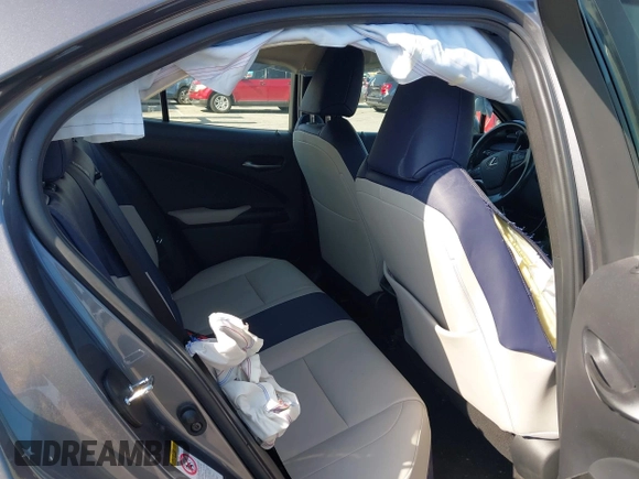 2019 Lexus UX with VIN JTHY3JBH6K2002909, listed as a IAAI auction lot 41980292 with 28,964 mi miles. Bid and sale history available at carsss.com. Image 8.