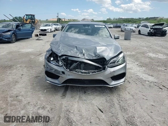 2014 Mercedes-Benz E 350 Sport z VIN WDDHF5KB5EB054330, wystawiony jako Copart lot #56802105 z przebiegiem 64 244 mil mil oraz Szkoda całkowita • Salvage title. Historia ofert i sprzedaży dostępna na DreamBid. Obrazek 13.