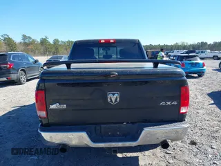 2018 Ram 1500 Big Horn z VIN 3C6RR7LT4JG196072, wystawiony jako IAAI lot #41890172 z przebiegiem 237 671 mil mil oraz . Historia ofert i sprzedaży dostępna na DreamBid. Obrazek 16.