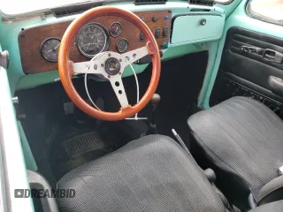 1971 Volkswagen Beetle with VIN 1112947468, listed as a Copart auction lot 46689684 with 33,508 mi miles and Clean Title. Bid and sale history available at DreamBid. Image 8.