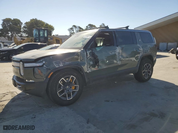 2022 Rivian R1S Launch Edition with VIN 7PDSGABL6NN000590, listed as a Copart auction lot 61510904 with 0 mi miles and Salvage Title. Bid and sale history available at carsss.com. Image 1.