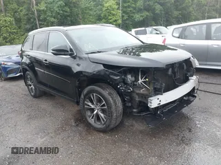 2016 Toyota Highlander XLE z VIN 5TDJKRFH2GS506095, wystawiony jako IAAI lot #42299530 z przebiegiem 127 365 mil mil oraz . Historia ofert i sprzedaży dostępna na DreamBid. Obrazek 1.