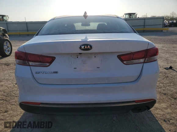 2016 Kia Optima LX z VIN 5XXGT4L3XGG031946, wystawiony jako Copart lot #50658835 z przebiegiem 125 449 mil mil oraz Szkoda całkowita • Salvage title. Historia ofert i sprzedaży dostępna na DreamBid. Obrazek 6.