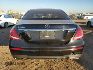 2020 Mercedes-Benz E-Class E 350 with VIN W1KZF8DB4LA825382, listed as a Copart auction lot 70444742 with 30,911 mi miles. Bid and sale history available at carsss.com. Image 6.