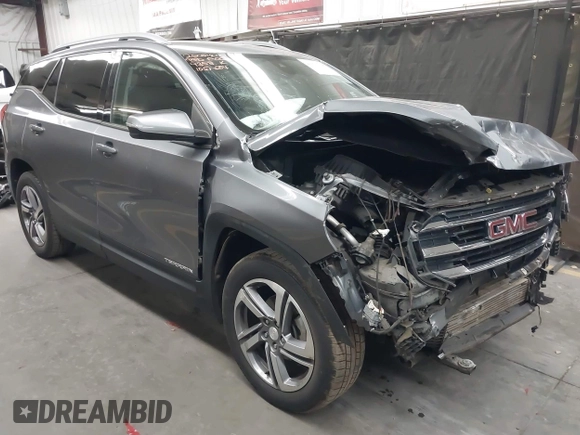 2020 GMC Terrain SLT z VIN 3GKALPEV8LL179358, wystawiony jako IAAI lot #42272738 z przebiegiem 65 962 mil mil oraz . Historia ofert i sprzedaży dostępna na DreamBid. Obrazek 1.