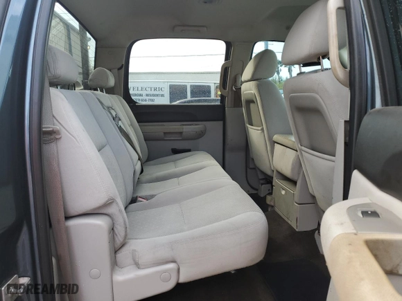 2007 Chevrolet Silverado 1500 LTZ with VIN 2GCEC13J871501224, listed as a Copart auction lot 86289944 with 180,243 mi miles and Salvage Title. Bid and sale history available at carsss.com. Image 10.