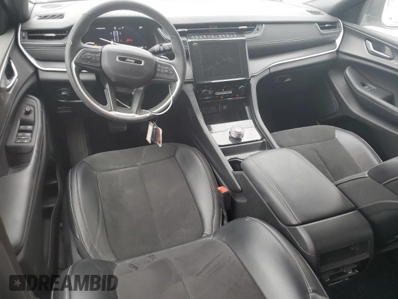 2024 Jeep Grand Cherokee Altitude with VIN 1C4RJGAG7R8546530, listed as a Copart auction lot 76833584 with 9,456 mi miles and Clean title. Bid and sale history available at DreamBid. Image 8.
