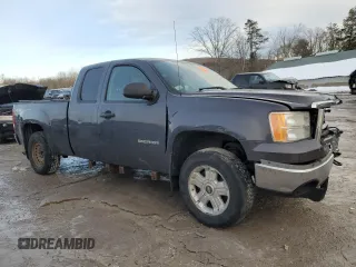 2010 GMC Sierra 1500 with VIN 1GTSKTE39AZ107357, listed as a Copart auction lot 45675685 with 157,081 mi miles and Clean Title. Bid and sale history available at DreamBid. Image 4.