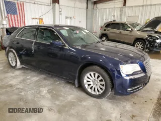 2013 Chrysler 300 z VIN 2C3CCAAG3DH699216, wystawiony jako Copart lot #59239475 z przebiegiem 131 731 mil mil oraz Nie do naprawy • Non repairable. Historia ofert i sprzedaży dostępna na DreamBid. Obrazek 4.