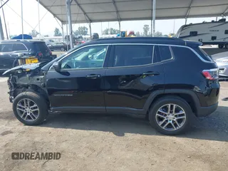 2020 Jeep Compass Latitude z VIN 3C4NJCBB0LT258657, wystawiony jako IAAI lot #42599084 z przebiegiem 29 997 mil mil oraz . Historia ofert i sprzedaży dostępna na DreamBid. Obrazek 15.