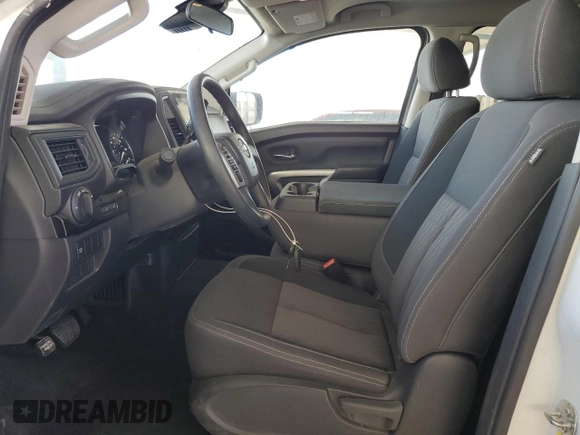 2024 Nissan Titan SV с VIN 1N6AA1EC3RN103324, выставлен на аукционе Copart как лот 47085655 с пробегом 12 241 миль миль и Списание • Salvage title. История ставок и продаж доступна на DreamBid. Изображение 7.