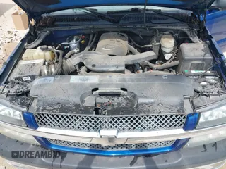 2003 Chevrolet Avalanche z VIN 3GNEC13T93G317713, wystawiony jako IAAI lot #41914946 z przebiegiem Nie podano mil oraz . Historia ofert i sprzedaży dostępna na DreamBid. Obrazek 10.
