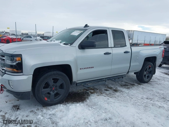 2018 Chevrolet Silverado 1500 LT with VIN 1GCVKREH1JZ117912, listed as a IAAI auction lot 41345368 with 90,602 mi miles. Bid and sale history available at carsss.com. Image 15.