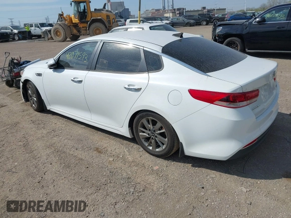2016 Kia Optima LX Turbo with VIN 5XXGT4L10GG037107, listed as a IAAI auction lot 42071593 with 152,919 mi miles. Bid and sale history available at carsss.com. Image 3.
