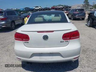 2012 Volkswagen Eos Komfort с VIN WVWBW7AH7CV019799, выставлен на аукционе IAAI как лот 42343610 с пробегом 102 737 миль миль и . История ставок и продаж доступна на DreamBid. Изображение 17.