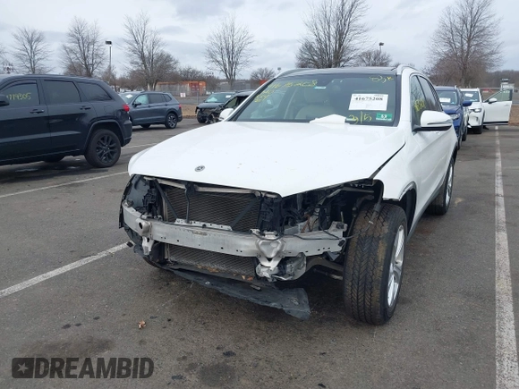 2018 Mercedes-Benz GLC with VIN WDC0G4KB6JV095440, listed as a IAAI auction lot 41675208 with 83,646 mi miles. Bid and sale history available at carsss.com. Image 6.