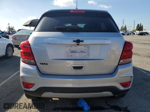 2022 Chevrolet Trax LT z VIN KL7CJLSM4NB551147, wystawiony jako Copart lot #47435715 z przebiegiem 15 005 mil mil oraz Szkoda całkowita • Salvage title. Historia ofert i sprzedaży dostępna na DreamBid. Obrazek 6.