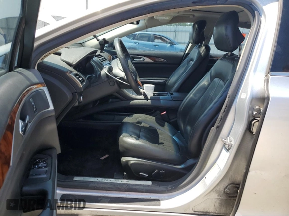 2014 Lincoln MKZ with VIN 3LN6L2GKXER822019, listed as a Copart auction lot 66097974 with 249,129 mi miles and Salvage Title. Bid and sale history available at DreamBid. Image 7.