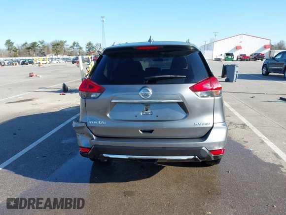 2018 Nissan Rogue SV z VIN JN8AT2MV0JW301660, wystawiony jako IAAI lot #41917845 z przebiegiem 112 416 mil mil oraz . Historia ofert i sprzedaży dostępna na DreamBid. Obrazek 16.