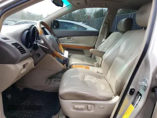 2008 Lexus RX with VIN 2T2HK31U08C092109, listed as a Copart auction lot 49700115 with 247,497 mi miles and Salvage Title. Bid and sale history available at carsss.com. Image 7.