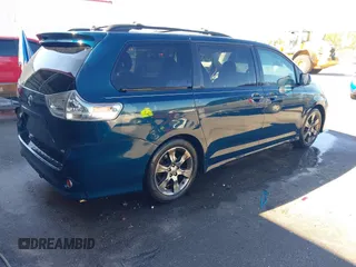 2011 Toyota Sienna SE with VIN 5TDXK3DC3BS115626, listed as a IAAI auction lot 41597769 with 252,135 mi miles. Bid and sale history available at carsss.com. Image 4.