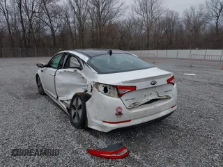 2013 Kia Optima EX z VIN KNAGM4AD9D5040367, wystawiony jako IAAI lot #41582586 z przebiegiem 152 534 mil mil oraz . Historia ofert i sprzedaży dostępna na DreamBid. Obrazek 6.
