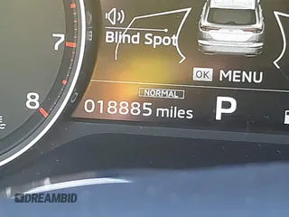 2024 Mitsubishi Outlander ES z VIN JA4J3UA8XRZ015082, wystawiony jako IAAI lot #42244407 z przebiegiem 18 885 mil mil oraz . Historia ofert i sprzedaży dostępna na DreamBid. Obrazek 16.