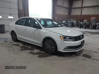 2015 Volkswagen Jetta SE with VIN 3VWD17AJ2FM427343, listed as a IAAI auction lot 42520443 with 60,409 mi miles and . Bid and sale history available at DreamBid. Image 1.