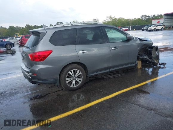 2020 Nissan Pathfinder S with VIN 5N1DR2AN0LC615921, listed as a IAAI auction lot 41932744 with 124,890 mi miles. Bid and sale history available at carsss.com. Image 4.
