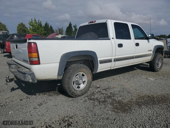 2002 Chevrolet Silverado 1500HD LS with VIN 1GCGC13U22F115497, listed as a Copart auction lot 66585824 with 211,687 mi miles and Salvage Title. Bid and sale history available at carsss.com. Image 3.