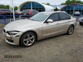 2015 BMW 3 Series 328i xDrive z VIN WBA3B5G57FNS18371, wystawiony jako Copart lot #58193315 z przebiegiem 133 234 mil mil oraz Czysty tytuł • Clean title. Historia ofert i sprzedaży dostępna na DreamBid. Obrazek 1.