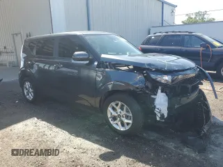 2023 Kia Soul LX with VIN KNDJ23AU0P7201545, listed as a Copart auction lot 51324555 with 22,557 mi miles and Non Repairable. Bid and sale history available at DreamBid. Image 4.