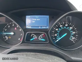 2015 Ford Escape SE with VIN 1FMCU9GX7FUB50189, listed as a IAAI auction lot 41451731 with 234,811 mi miles. Bid and sale history available at carsss.com. Image 7.