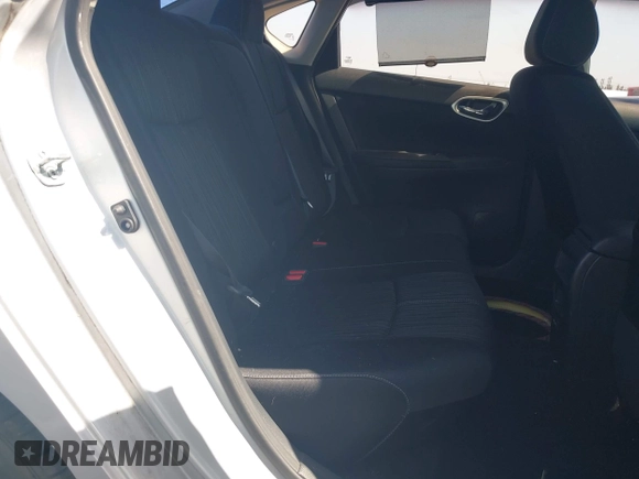 2018 Nissan Sentra SV z VIN 3N1AB7AP6JL640210, wystawiony jako IAAI lot #42287203 z przebiegiem 67 060 mil mil oraz . Historia ofert i sprzedaży dostępna na DreamBid. Obrazek 8.