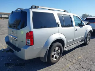 2006 Nissan Pathfinder SE z VIN 5N1AR18U36C631965, wystawiony jako IAAI lot #41861397 z przebiegiem 230 483 mil mil oraz . Historia ofert i sprzedaży dostępna na DreamBid. Obrazek 4.